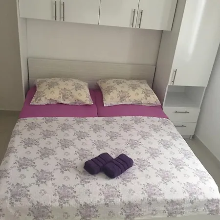 Apartment Agneza *